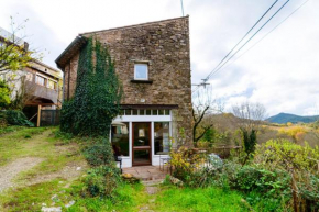 Maison charmante à Faugères avec vue sur la montagne